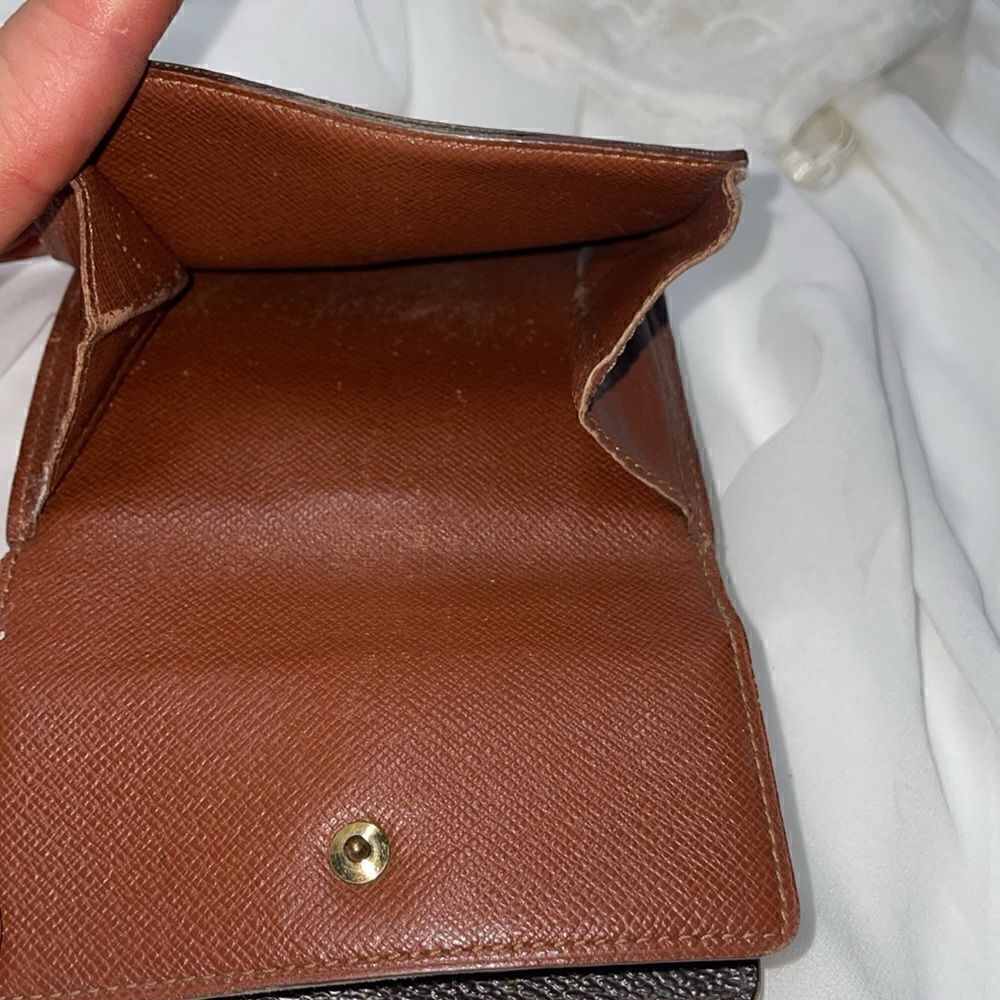 Authentic Louis Vuitton Monogram Porte Monnaie Billets Compact Wallet - Picture 8 of 11